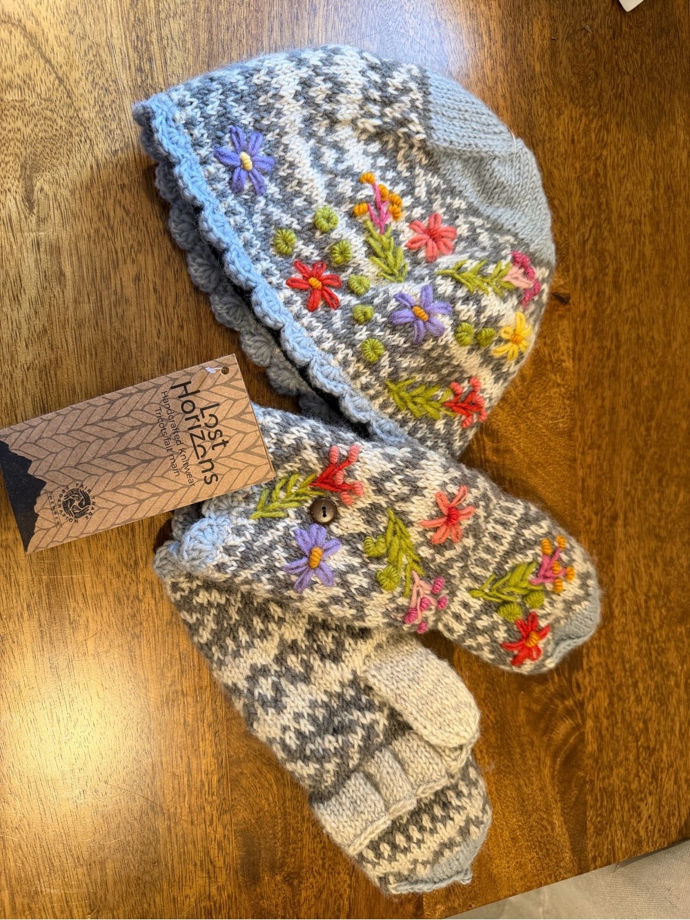 Lost Horizons Gray Knit Floral Embroidered Beanie & Mitten Set NWT